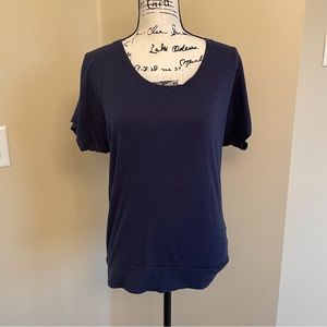 EUC St. Tropez West Navy Blue Light Weight Short Sleeve Sweater Size Medium